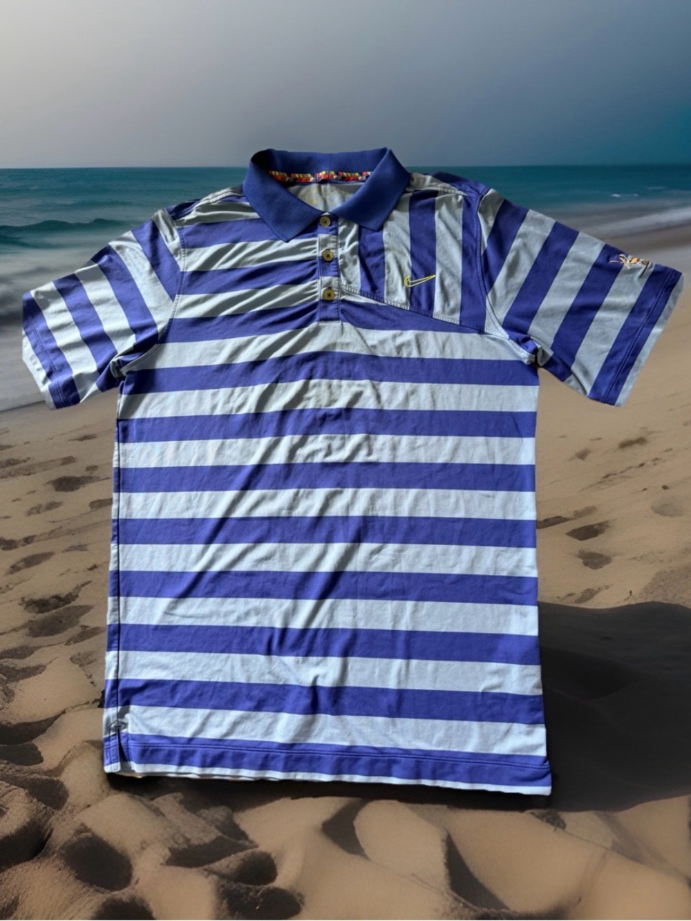 Nike Golf Men’s Size XL Dri-Fit  horizontal-striped polo shirt. Good Conditions